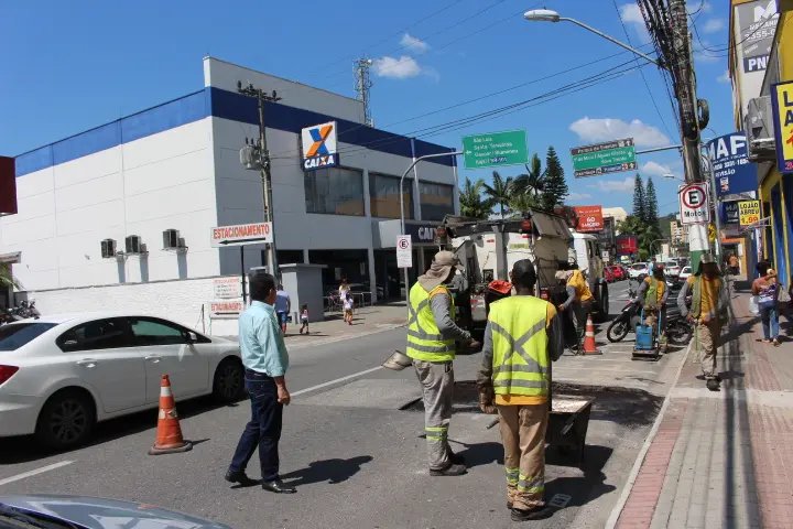 Samae realiza Opera&ccedil;&atilde;o Tapa Buraco 