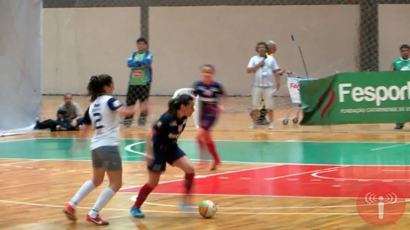 Futsal feminino vence mais uma no Jasc