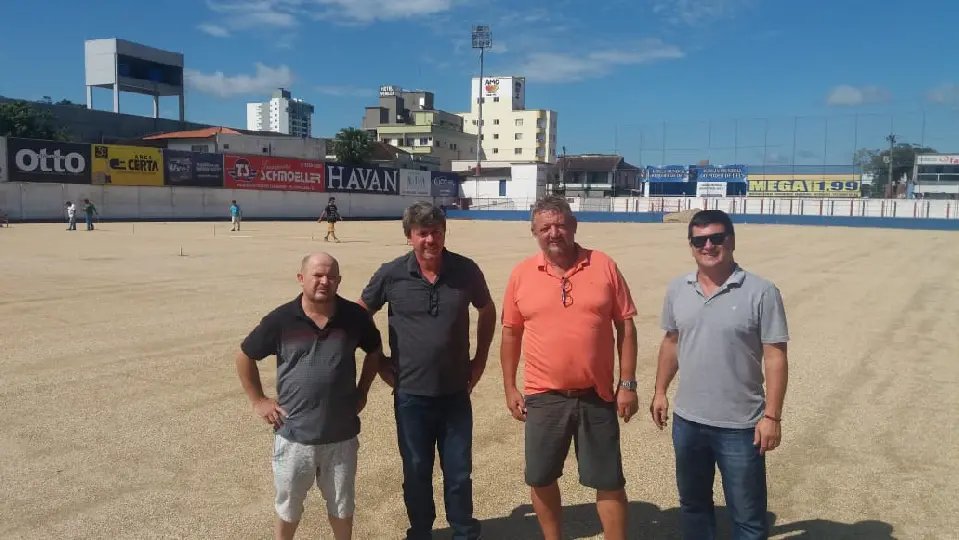 Primeiro jogo em casa depende da coloca&ccedil;&atilde;o da grama essa semana