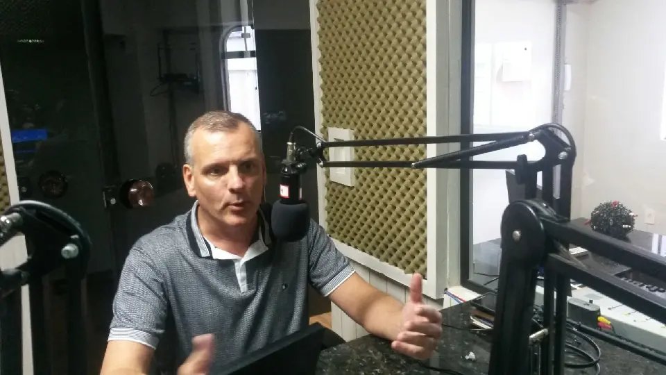 ′Se achavam que com esse tirinho iriam me matar, se enganaram′