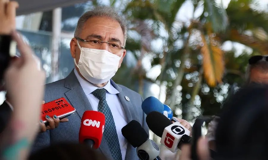 Queiroga defende inclus&atilde;o de vacina contra Covid-19 em planos de sa&uacute;de