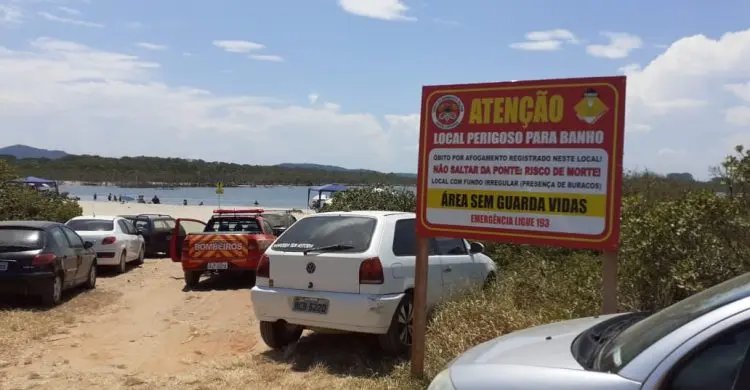 Em Barra Velha casal morre afogado 