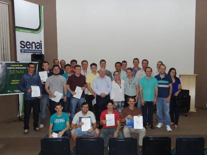 Formada mais uma turma de moveleiros