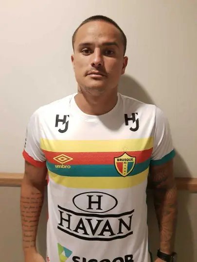 Atacante Edu est&aacute; de volta no Brusque FC