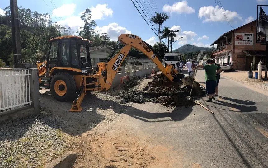 Secretaria de Obras atende &agrave; popula&ccedil;&atilde;o nas f&eacute;rias