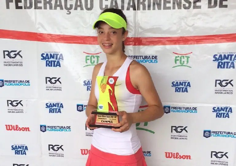 Maria Vitória é campeã do Master Infanto Estadual