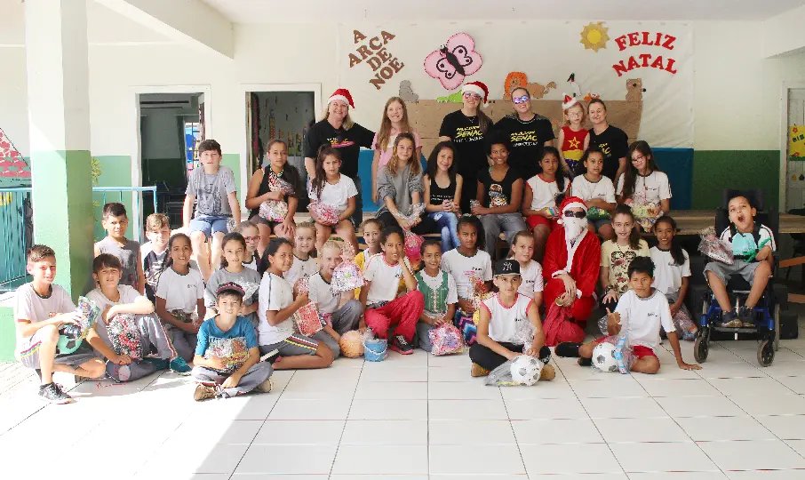 Gincana do Senac presenteia crianças do Ponta Russa e Limeira