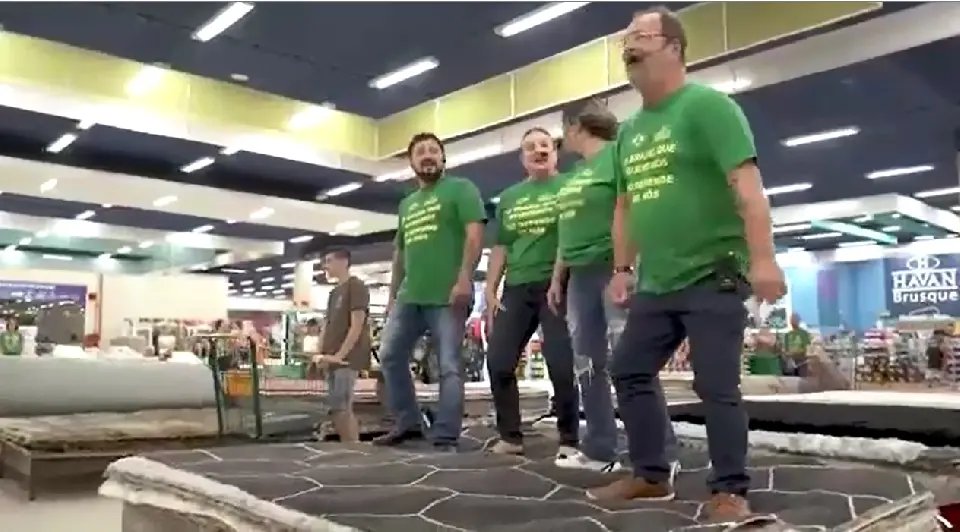 A&ccedil;&atilde;o emociona clientes e colaboradores da Havan