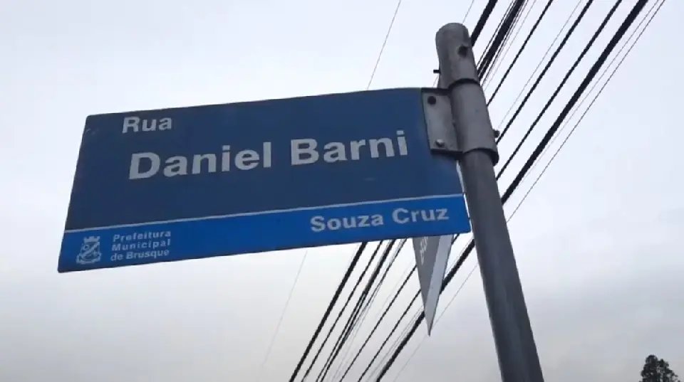 Nova tubula&ccedil;&atilde;o &eacute; esperan&ccedil;a para reduzir alagamentos na rua Daniel Barni