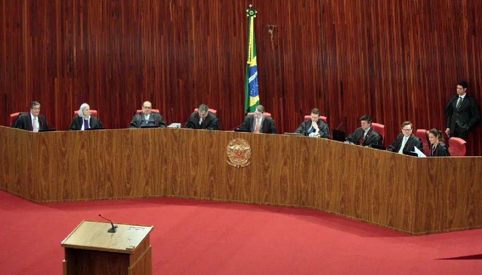 TSE adia novamente a decisão