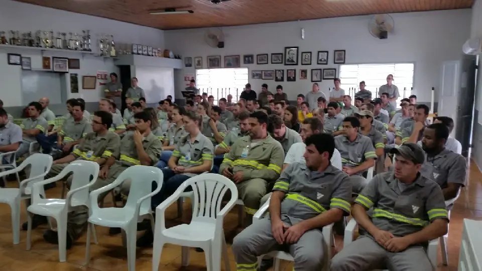Trabalhadores aceitam proposta da empresa