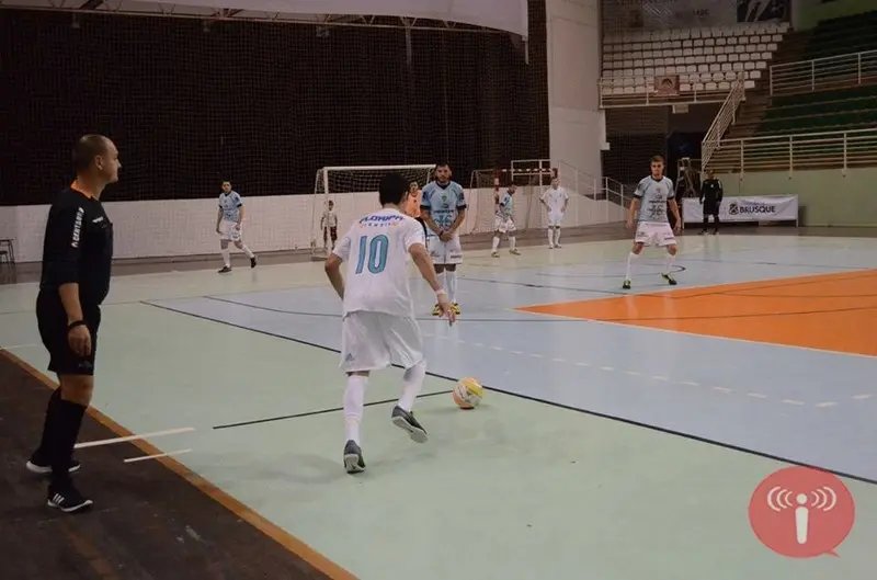 Poço Fundo e Floripa Têxtil decidirão Municipal de Futsal