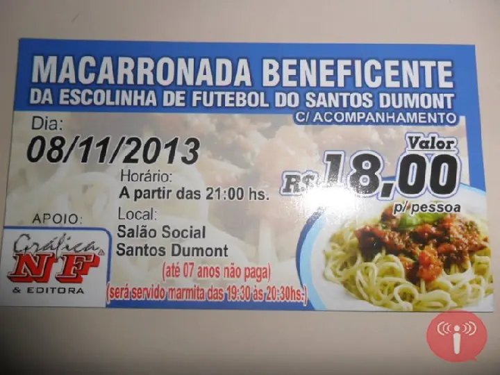 Escolinha de futebol promove macarronada