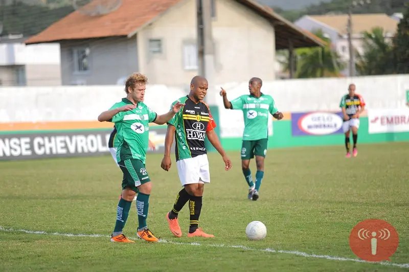 Brusque perde clássico e está fora da Copa SC