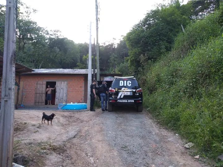 Pol&iacute;cia de Brusque faz buscas em Blumenau