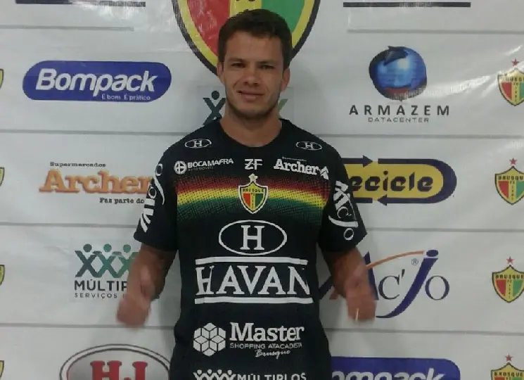 Volante Cambará chega ao Bruscão