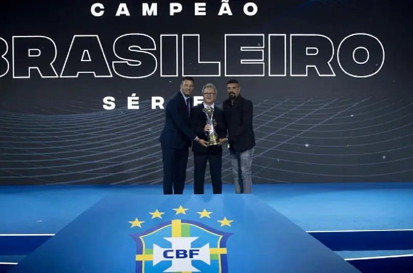 Pr&ecirc;mio Brasileir&atilde;o 2019: Brusque &eacute; homenageado por t&iacute;tulo da S&eacute;rie D