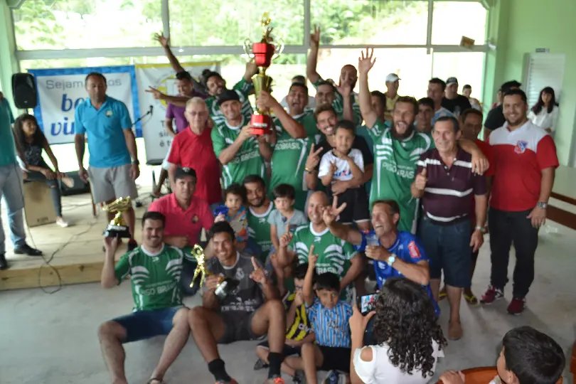 Piso Brasil é a campeã no futebol do Sintricomb
