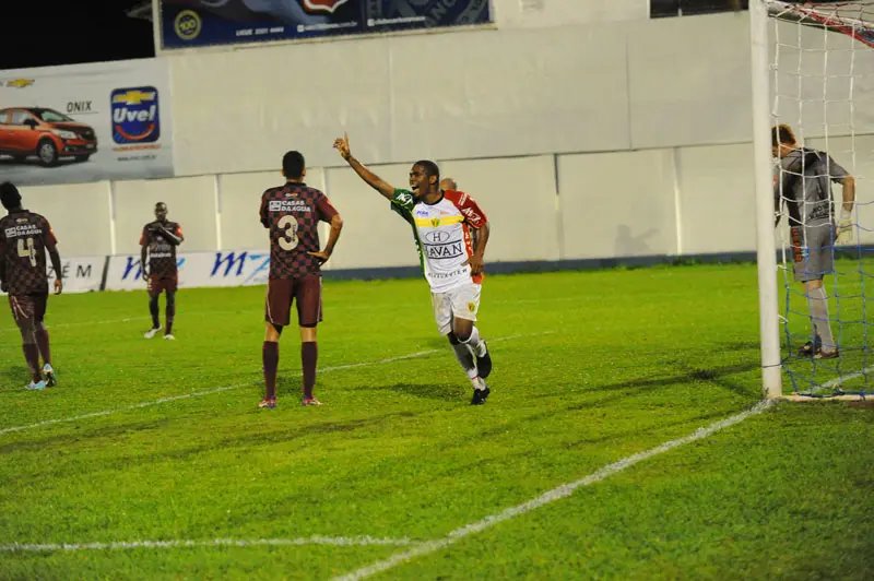 Bruscão vence Juventus de Virada