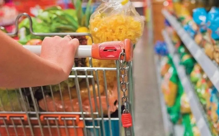 Vendas nos supermercados caem 0,96%