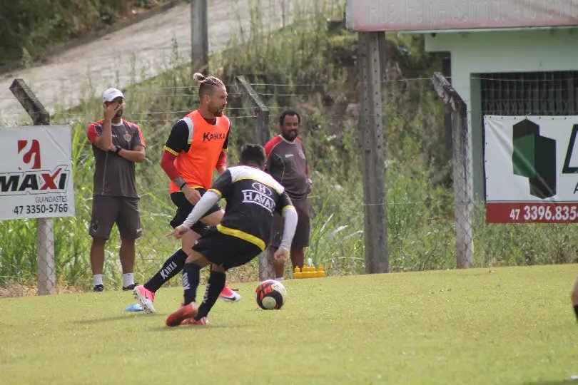 Brusque deve repetir time para primeira final