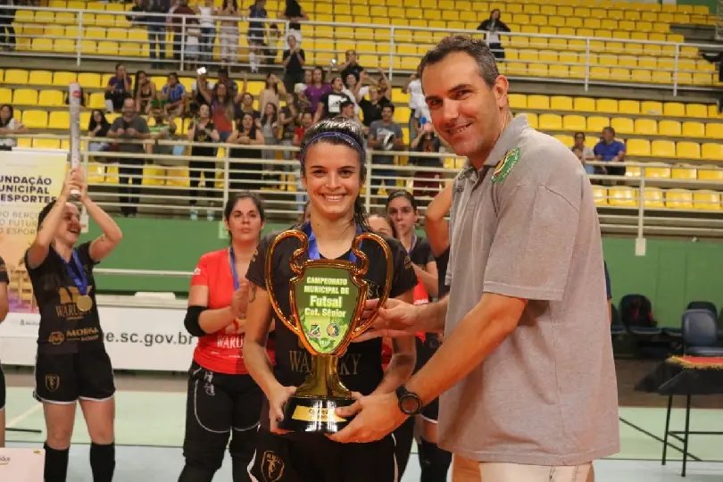 M.W.F.C goleia e conquista o Municipal de Futsal Feminino 
