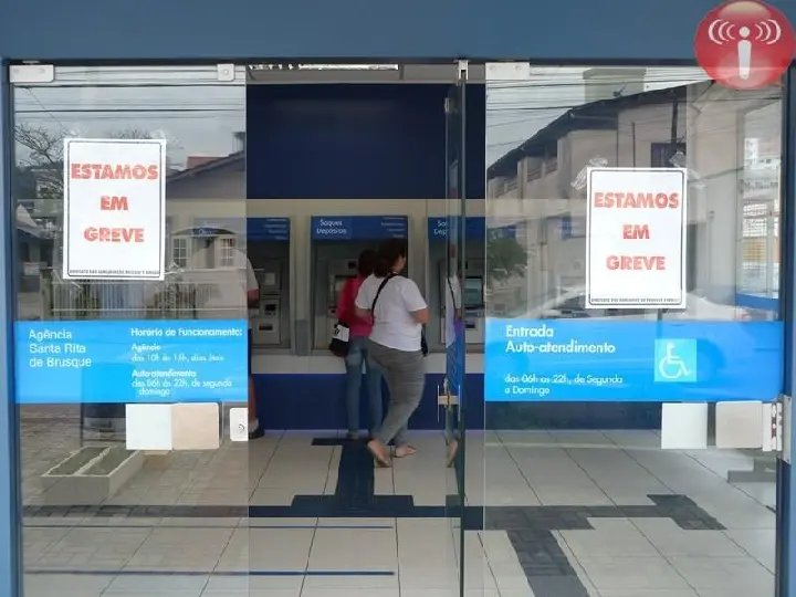 Termina a greve dos bancários