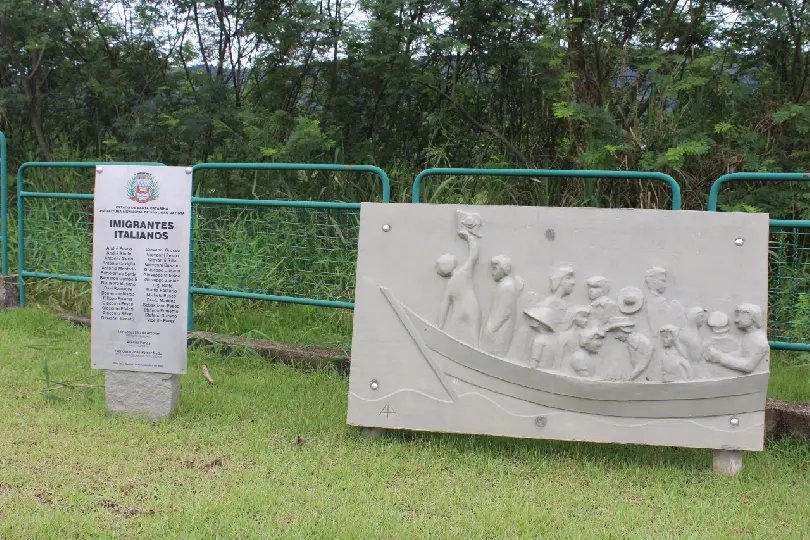 Autoridades sancionam lei que dá novo nome a Colônia na tarde desta quinta