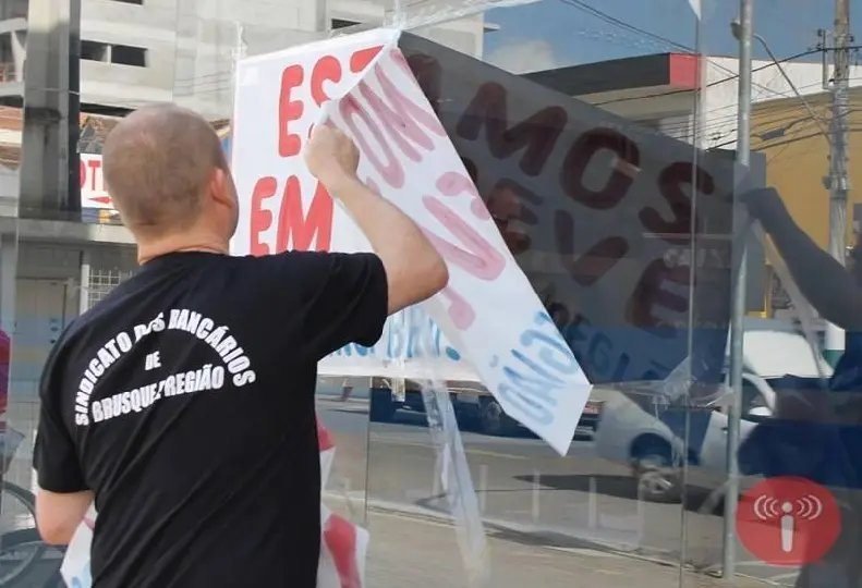 Assembleia decide hoje se greve acaba ou não