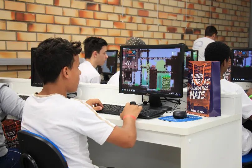 Colégio Amplo/UNIFEBE abre suas portas aos estudantes dos 9ºs anos de Brusque