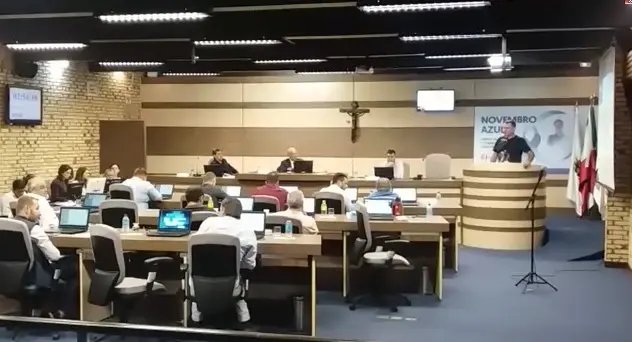 C&acirc;mara aprova conv&ecirc;nio da Prefeitura com o Carlos Renaux