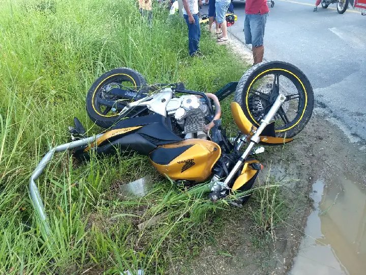 Motociclista é conduzido ao hospital após se envolver em acidente no Rio Branco