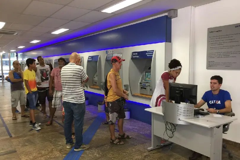 Nascidos em junho e julho, sem contas na Caixa, j&aacute; podem sacar o valor do FGTS