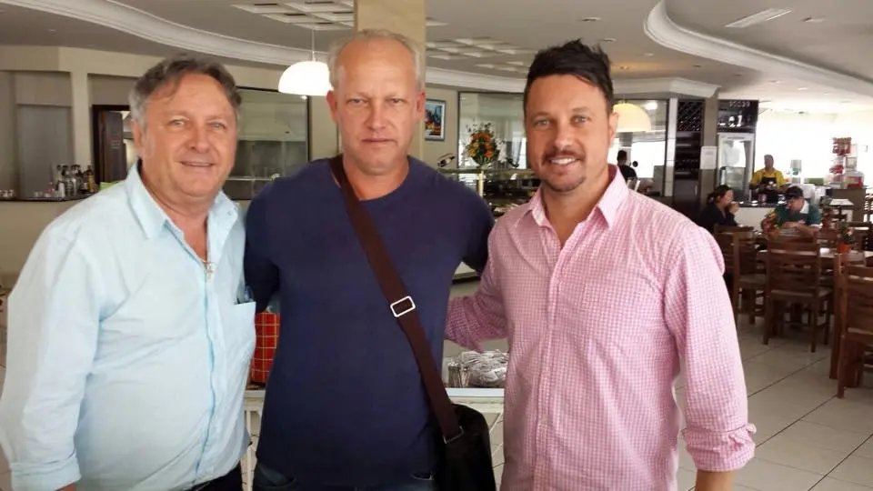 Mauro Ovelha fica no Bruscão
