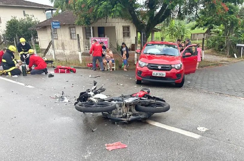Homem fica ferido em acidente na Jorge Lacerda em Gaspar