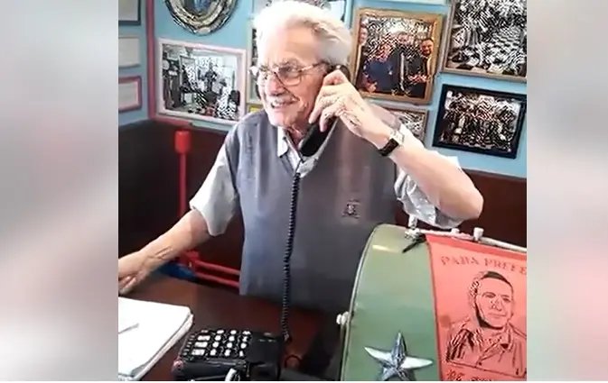 Morre seu Darossi, mais antigo barbeiro de Brusque