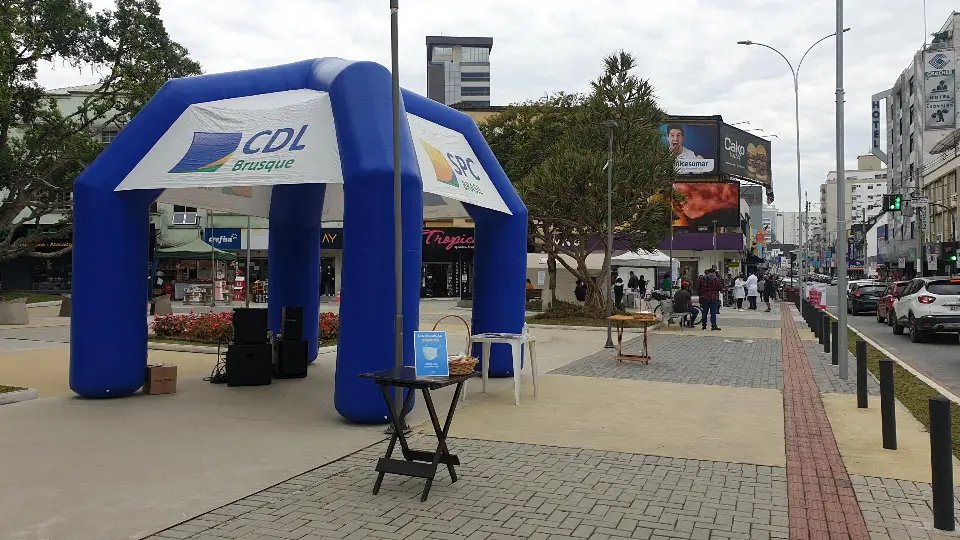 CDL Brusque realiza segundo s&aacute;bado f&aacute;cil do m&ecirc;s, especial de Dia dos Namorados 
