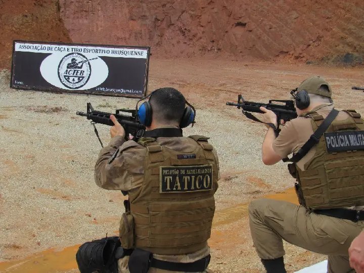 Policiais fazem treinamento com armas mais potentes