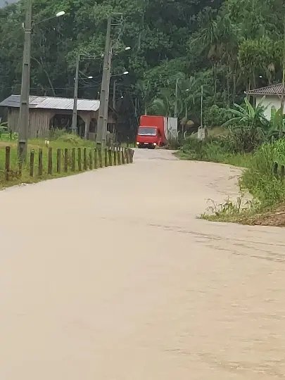 (V&Iacute;DEO) Moradores ficam ilhados no bairro Limeira 