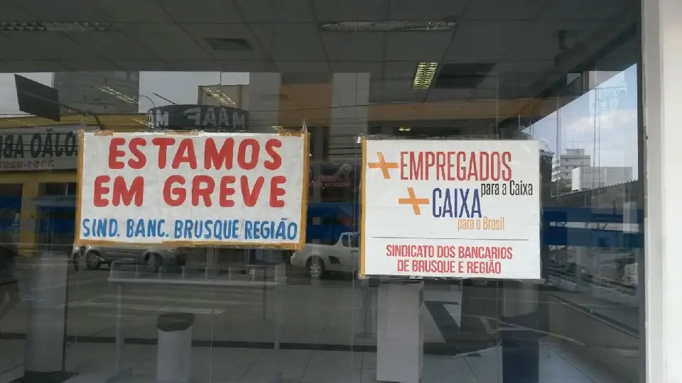 Agências bancárias de Botuverá aderem à greve