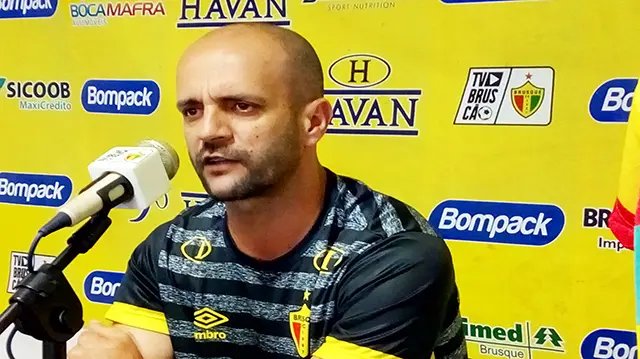 Jersinho est&aacute; confiante no time