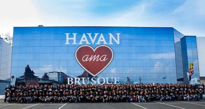 Ratinho vai divulgar Havan no programa