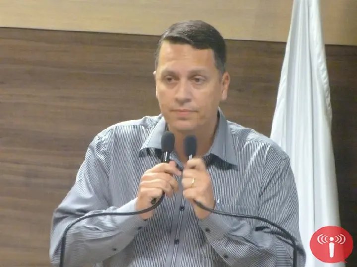 'Anatel brinca com o cidadão'