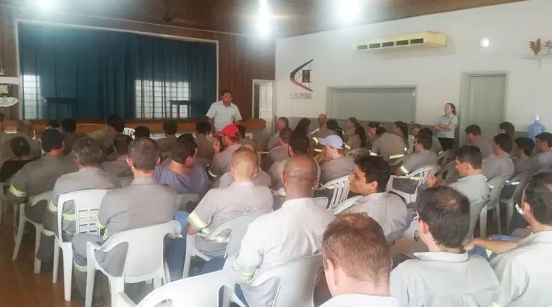 Empregados da Votorantim se reúnem com Sintricomb para iniciar Acordo Coletivo de Trabalho
