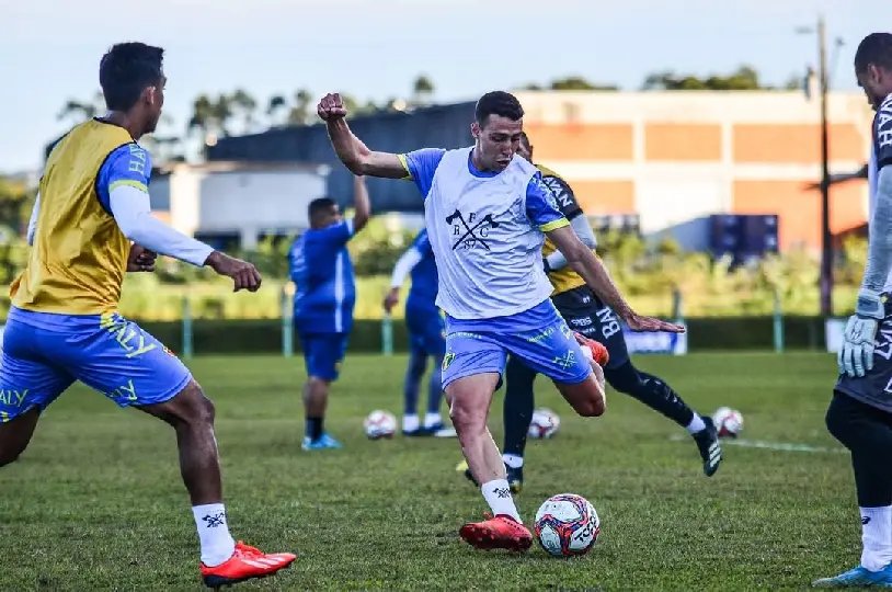 Brusque segue na prepara&ccedil;&atilde;o para o confronto de s&aacute;bado contra o Londrina