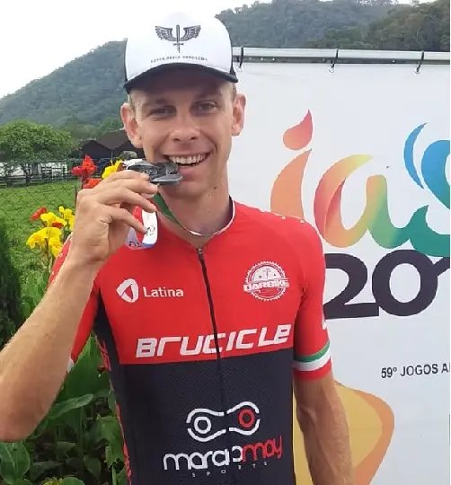 Brusque &eacute; prata no contrarrel&oacute;gio e se aproxima do t&iacute;tulo de campe&atilde;o no ciclismo
