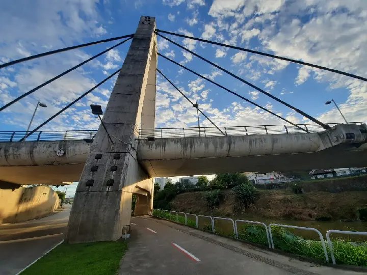 Ponte Estaiada passar&aacute; por limpeza