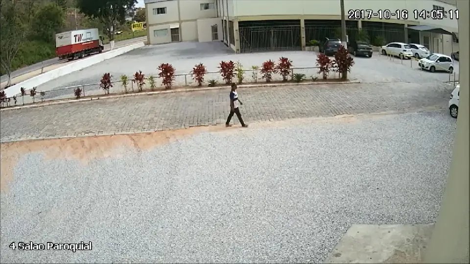 Polícia Civil divulga vídeo com suspeito de furtar bicicleta