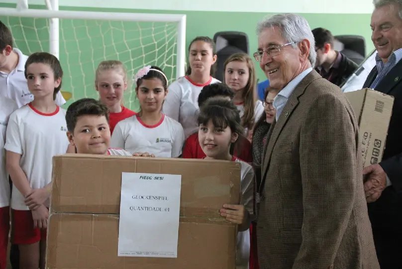 EEF José Vieira Corte recebe instrumentos musicais