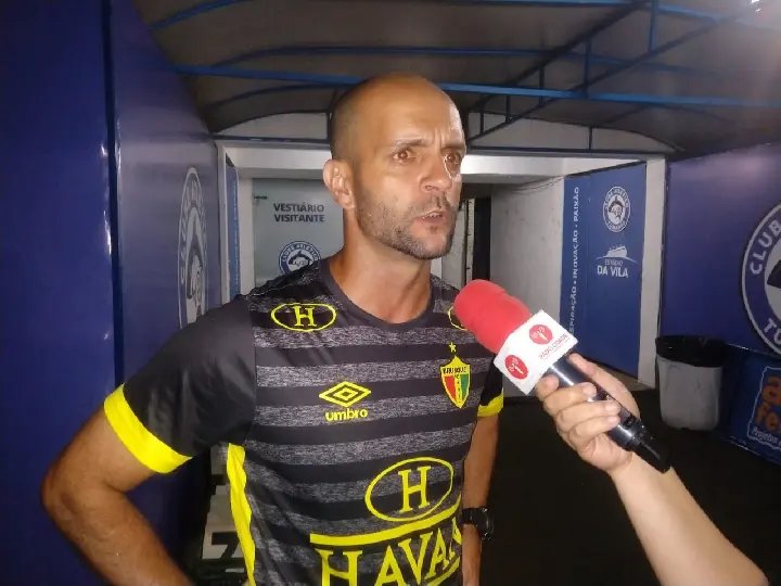 &ldquo;O m&eacute;rito &eacute; todo dos atletas", afirma treinador